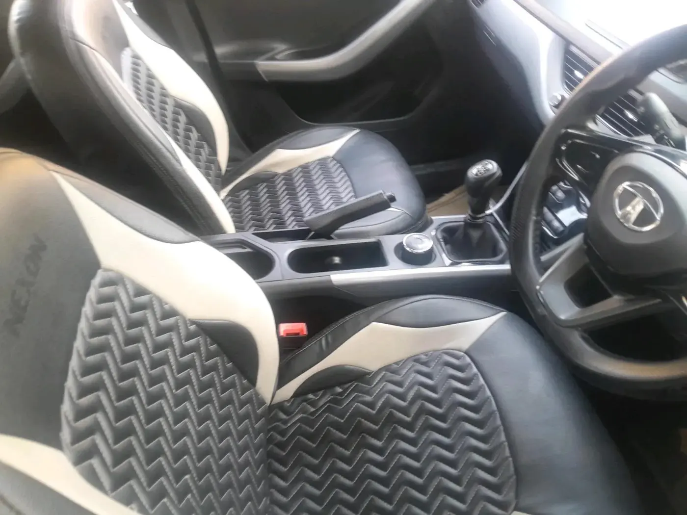2023 Tata NEXON XM PETROL, Petrol, Manual, 37,093 km, interior