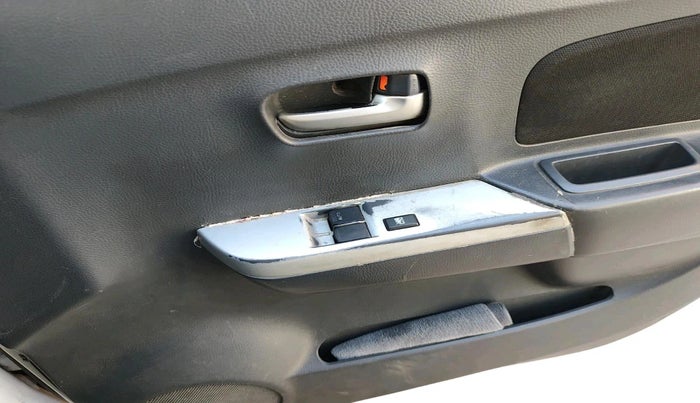 2011 Maruti Wagon R 1.0 LXI, CNG, Manual, 1,01,677 km, interior