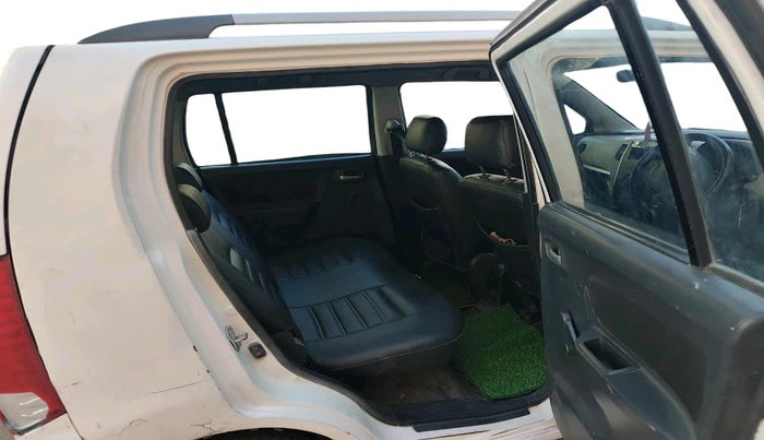2011 Maruti Wagon R 1.0 LXI, CNG, Manual, 1,01,677 km, interior