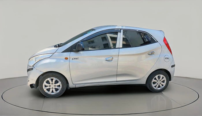 2017 Hyundai Eon MAGNA +, Petrol, Manual, 1,31,827 km, exterior