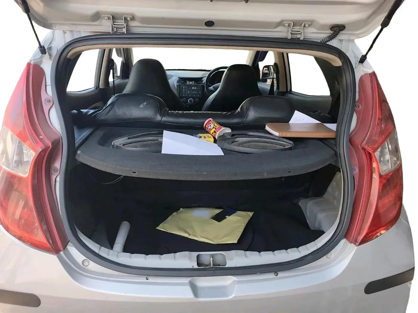 2017 Hyundai Eon MAGNA +, Petrol, Manual, 1,31,827 km, exterior