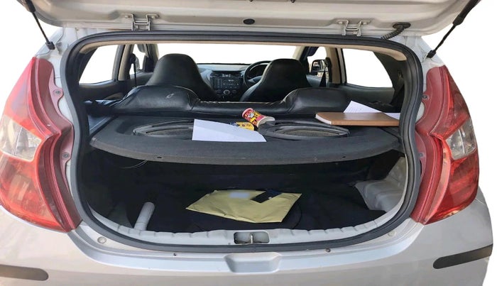 2017 Hyundai Eon MAGNA +, Petrol, Manual, 1,31,827 km, exterior