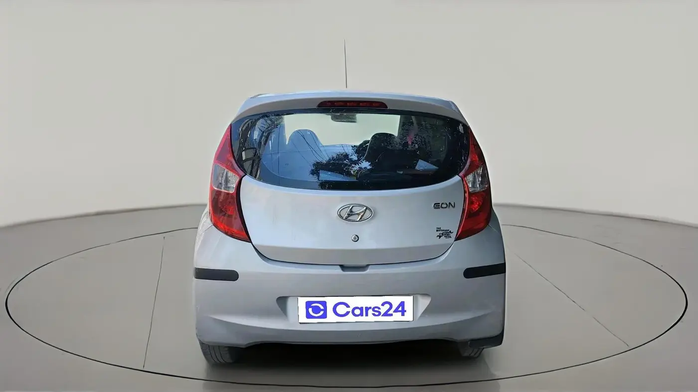 2017 Hyundai Eon MAGNA +, Petrol, Manual, 1,31,827 km, exterior