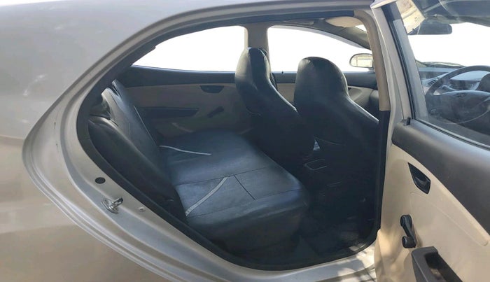 2017 Hyundai Eon MAGNA +, Petrol, Manual, 1,31,827 km, interior