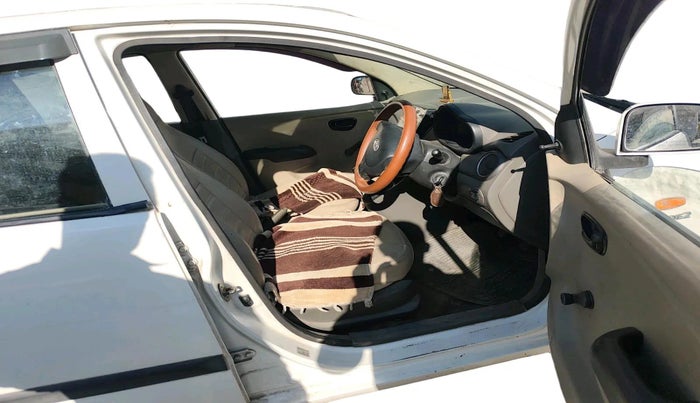 2016 Hyundai i10 ERA 1.1, CNG, Manual, 79,949 km, interior