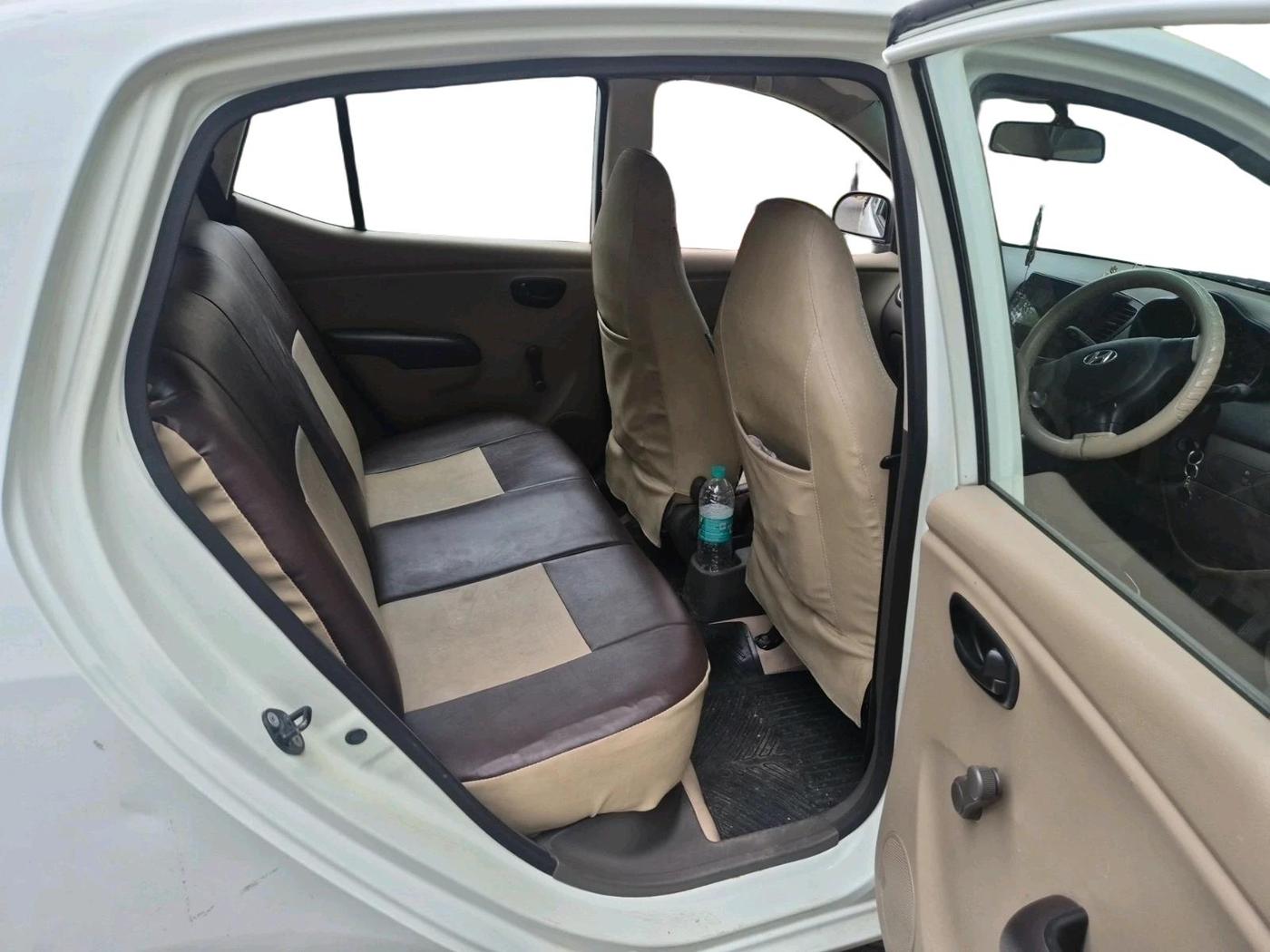 2013 Hyundai i10 ERA 1.1, Petrol, Manual, 1,22,759 km, interior