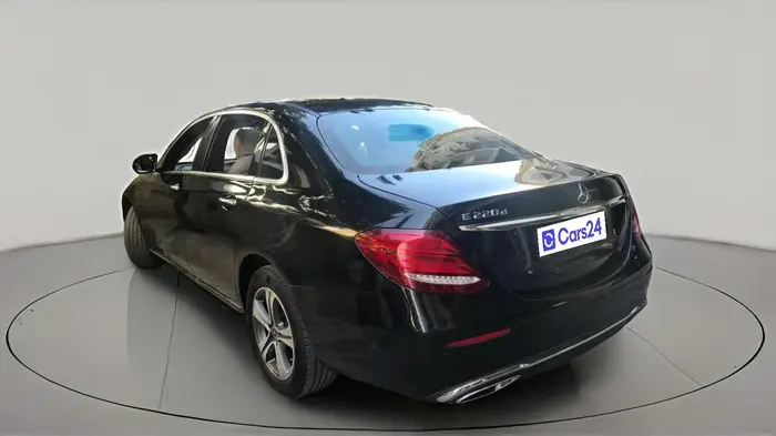 2017 Mercedes Benz E Class E 220 CDI AVANTGARDE, Diesel, Automatic, 1,24,609 km, exterior