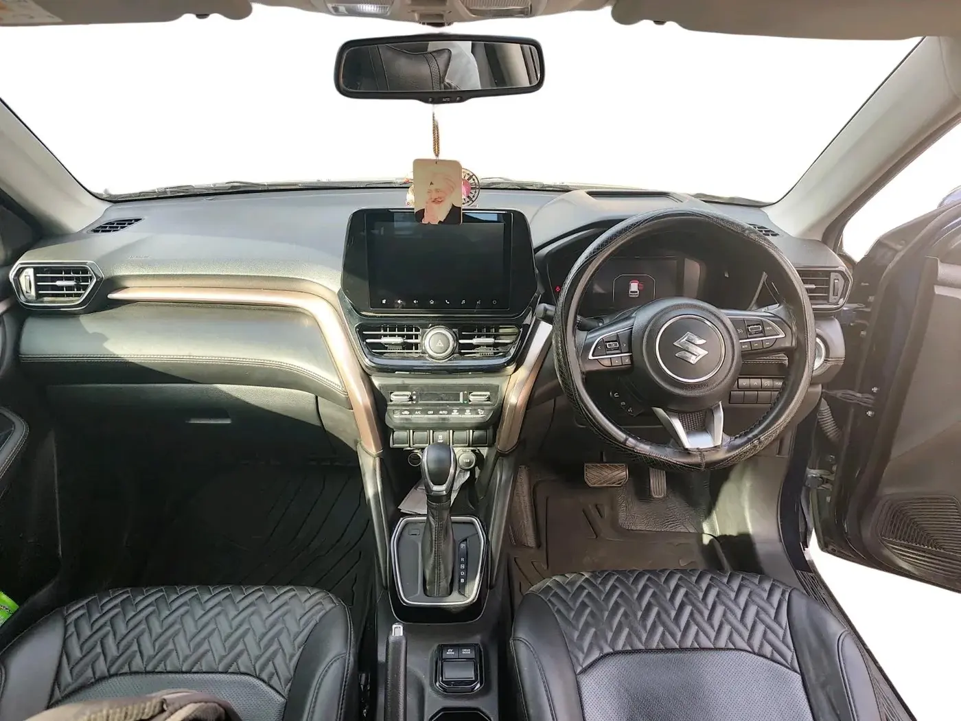 2022 Maruti Grand Vitara ZETA PLUS  HYBRID ECVT, Hybrid, Automatic, 52,845 km, interior