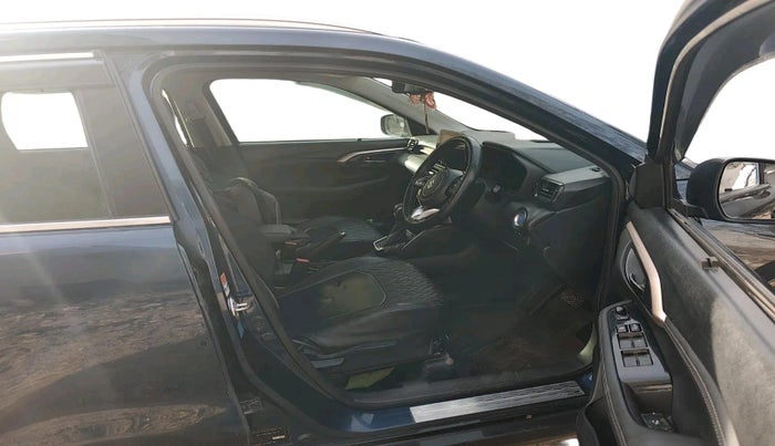 2022 Maruti Grand Vitara ZETA PLUS  HYBRID ECVT, Hybrid, Automatic, 52,845 km, interior