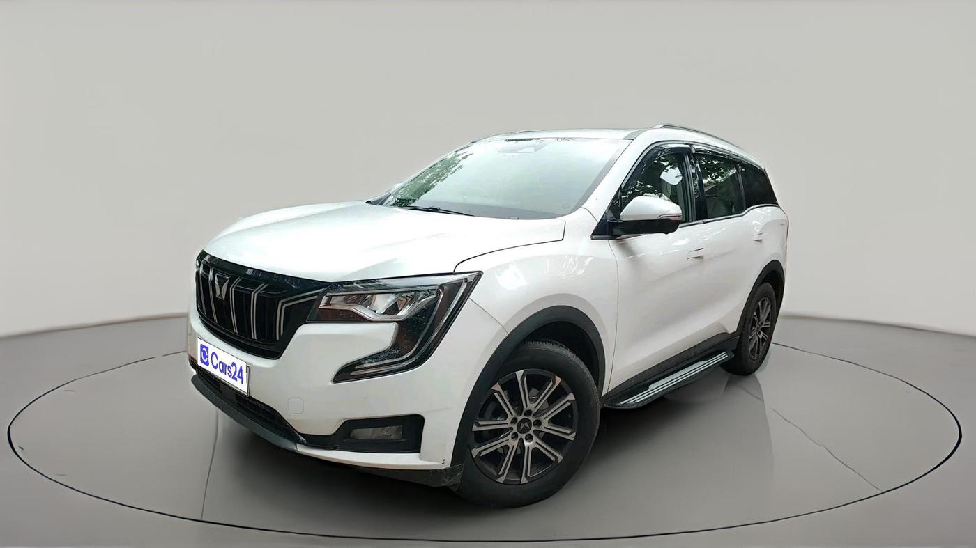 2024 Mahindra XUV700 AX 7 LUXURY P AT 7 STR, Petrol, Automatic, 11,489 km, exterior