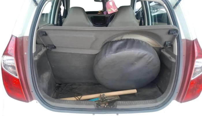 2012 Hyundai i10 MAGNA 1.1 LPG, Petrol, Manual, 98,333 km, exterior