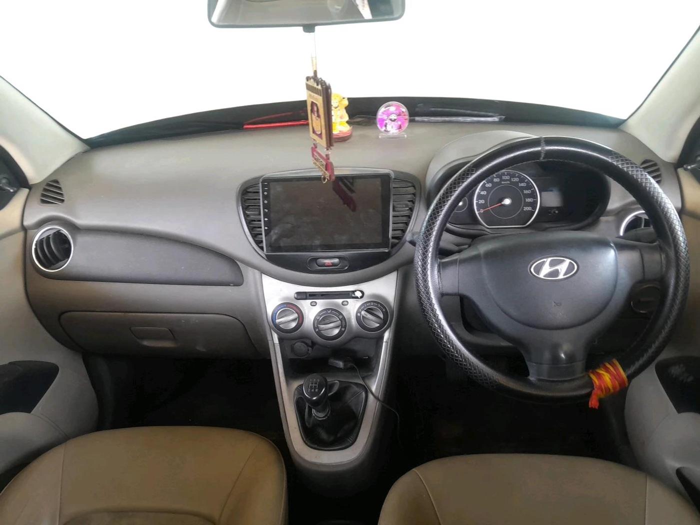 2012 Hyundai i10 MAGNA 1.1 LPG, Petrol, Manual, 98,333 km, interior