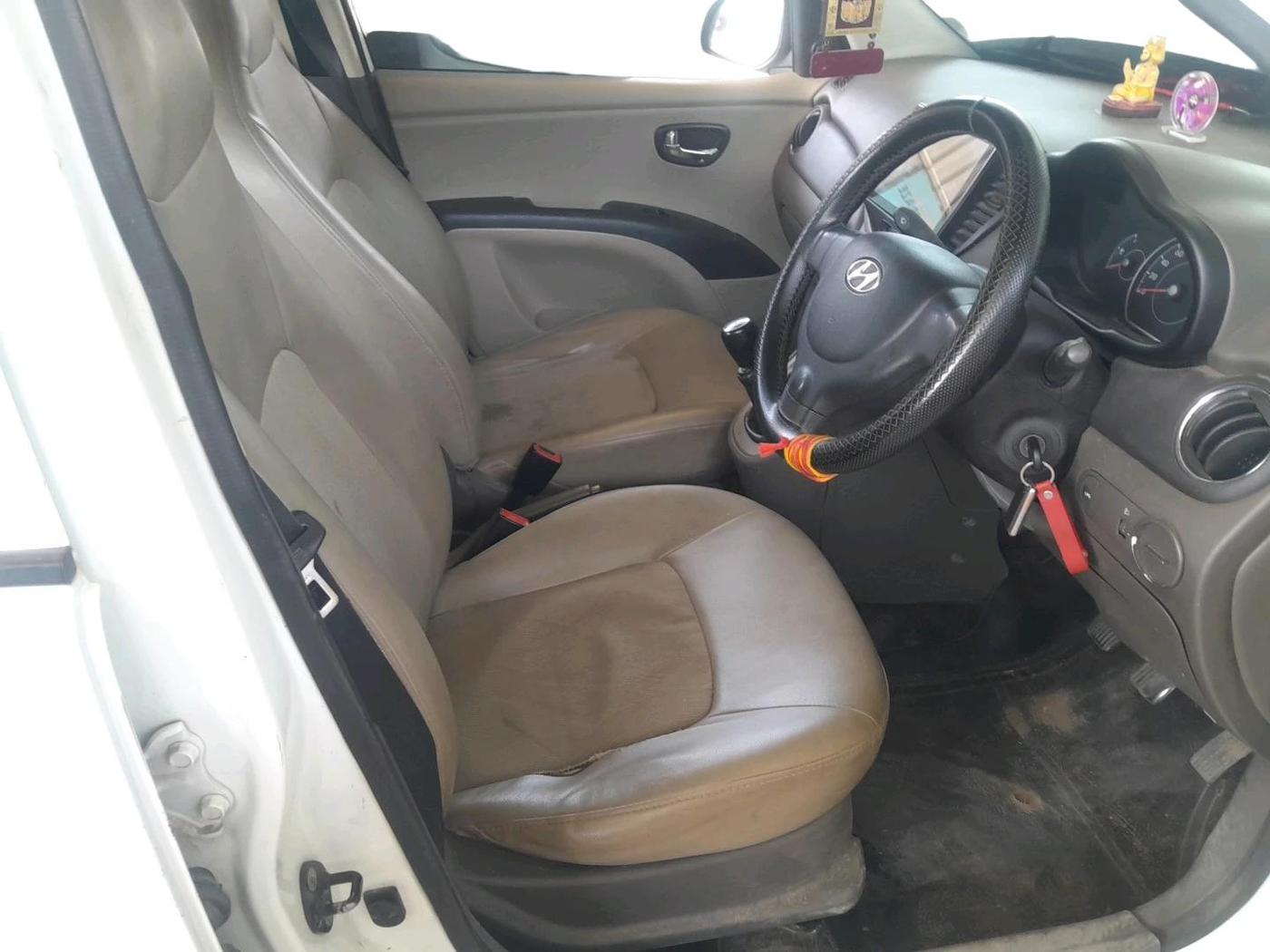 2012 Hyundai i10 MAGNA 1.1 LPG, Petrol, Manual, 98,333 km, interior