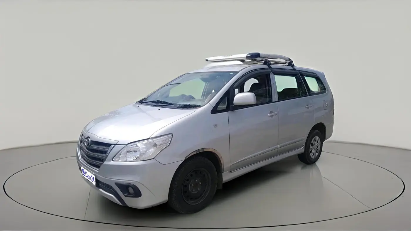 2013 Toyota Innova 2.5 GX 8 STR, Diesel, Manual, 1,71,570 km, exterior