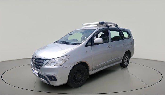 2013 Toyota Innova 2.5 GX 8 STR, Diesel, Manual, 1,71,570 km, exterior