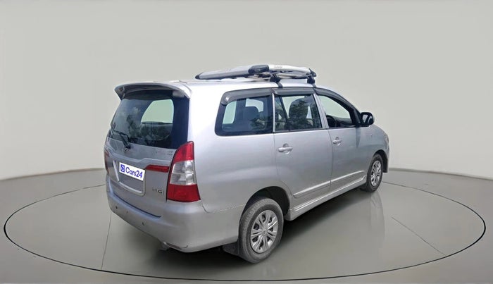 2013 Toyota Innova 2.5 GX 8 STR, Diesel, Manual, 1,71,570 km, exterior