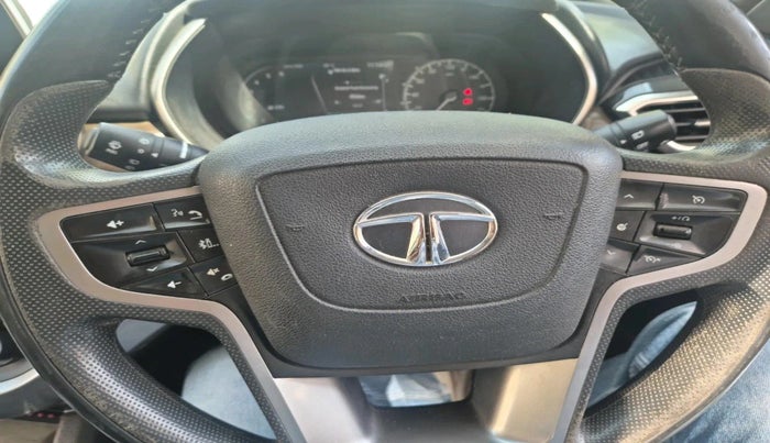 2019 Tata Harrier XZ 2.0L, Diesel, Manual, 99,190 km, interior
