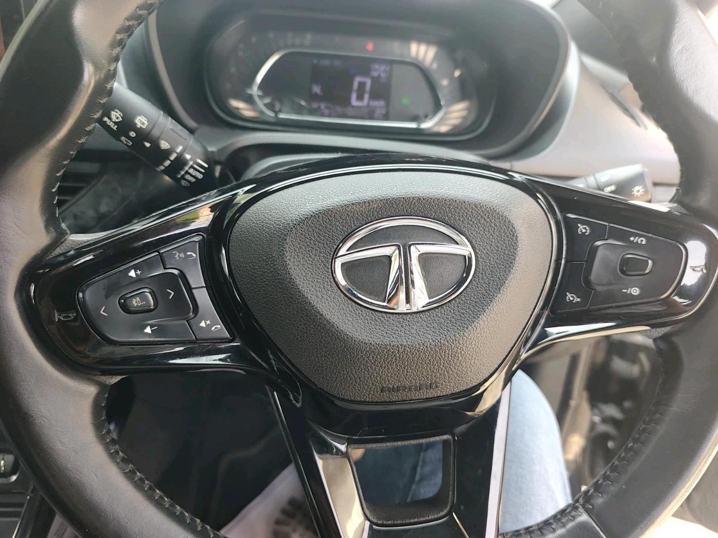 2023 Tata NEXON XZA PLUS (L) DARK EDITION, Petrol, Automatic, 61,666 km, interior
