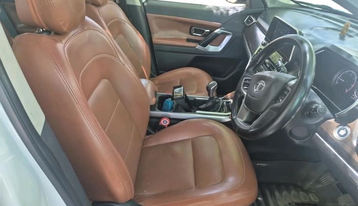 2020 Tata Harrier XT 2.0L KRYOTEC, Diesel, Manual, 1,67,014 km, interior