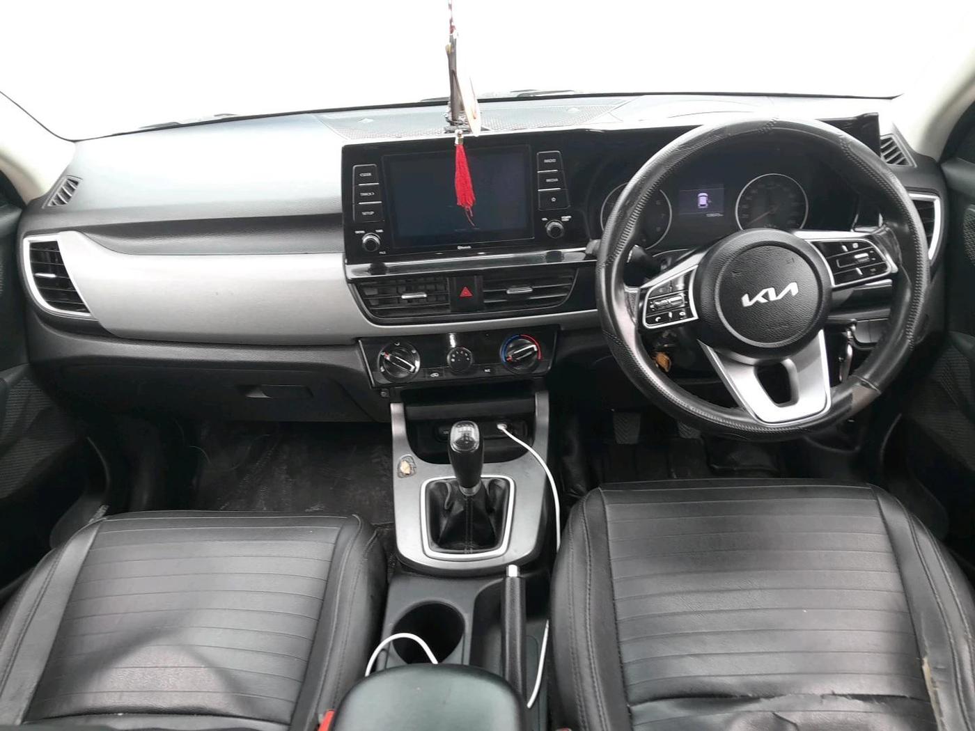 2021 KIA SELTOS HTK 1.5 PETROL, Petrol, Manual, 1,08,649 km, interior