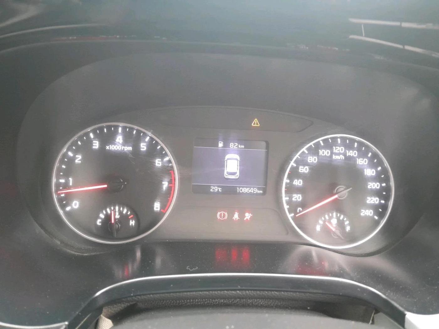 2021 KIA SELTOS HTK 1.5 PETROL, Petrol, Manual, 1,08,649 km, interior
