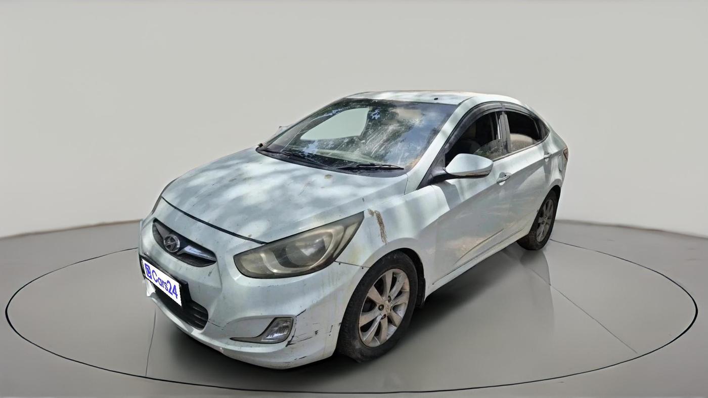 2011 Hyundai Verna FLUIDIC 1.6 CRDI SX OPT AT, Diesel, Automatic, 1,22,331 km, exterior
