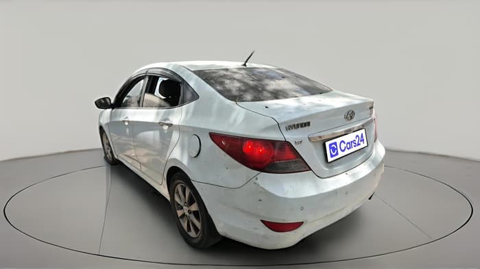 2011 Hyundai Verna FLUIDIC 1.6 CRDI SX OPT AT, Diesel, Automatic, 1,22,331 km, exterior