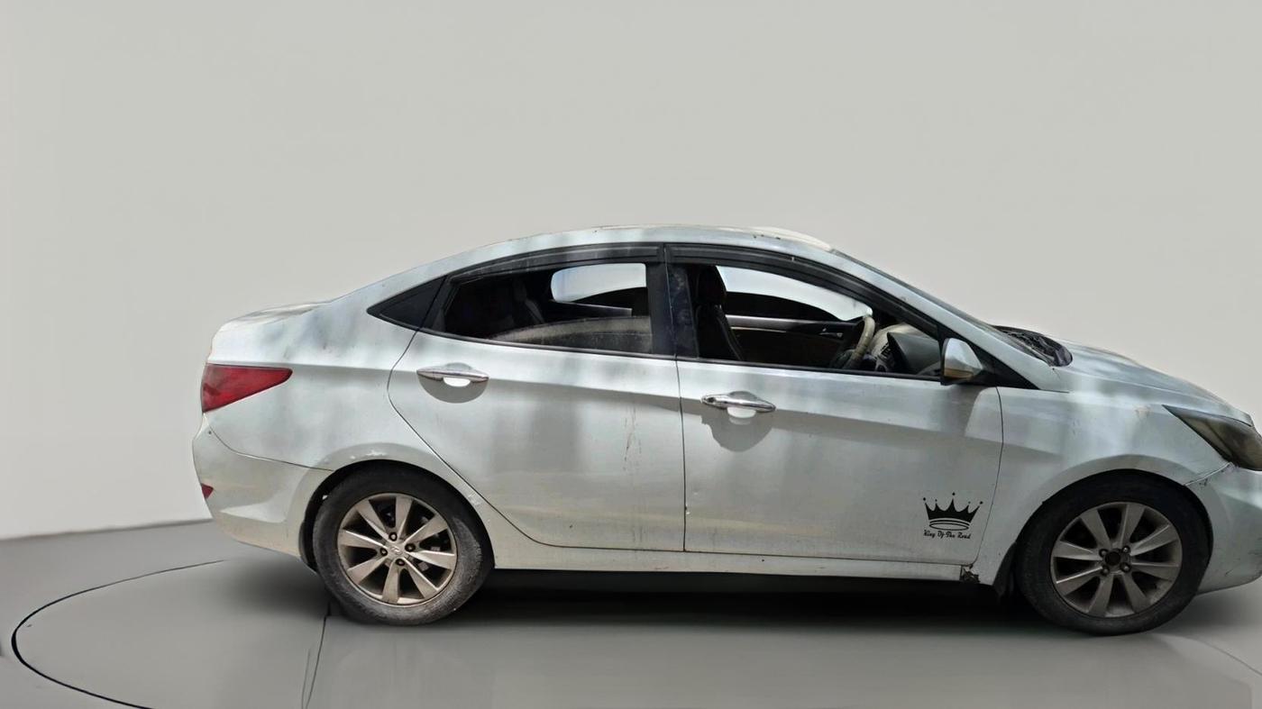 2011 Hyundai Verna FLUIDIC 1.6 CRDI SX OPT AT, Diesel, Automatic, 1,22,331 km, exterior