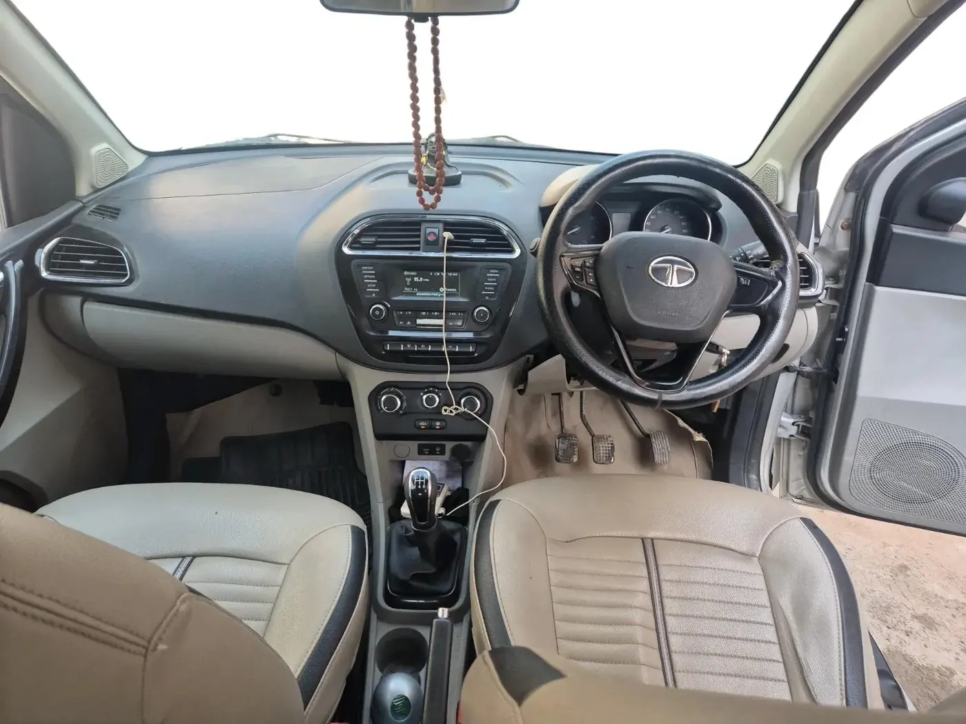 2018 Tata Tiago XZ PETROL, Petrol, Manual, 59,312 km, interior