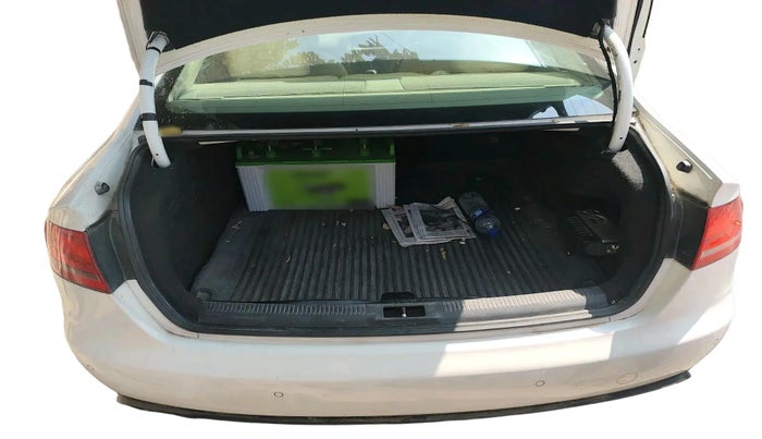 2011 Audi A4 2.0 TDI, Diesel, Automatic, 1,38,562 km, exterior