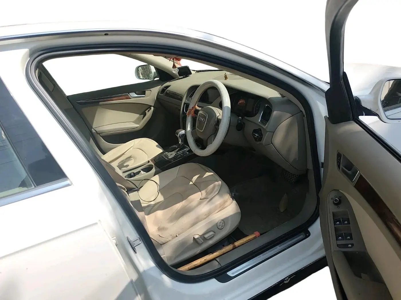 2011 Audi A4 2.0 TDI, Diesel, Automatic, 1,38,562 km, interior