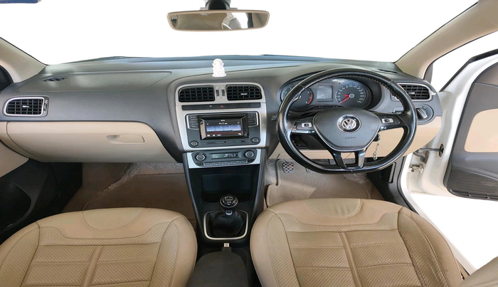 2017 Volkswagen Ameo HIGHLINE1.2L, Petrol, Manual, 65,712 km, interior