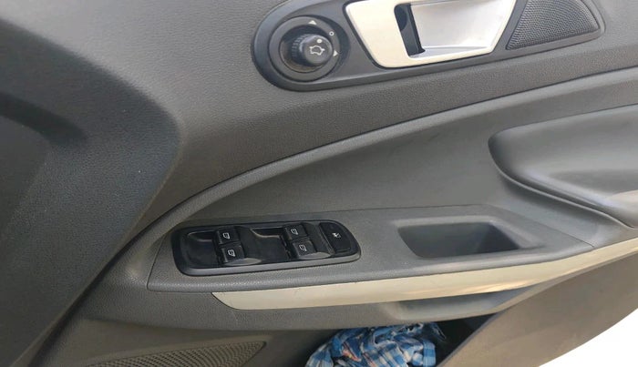 2015 Ford Ecosport TITANIUM 1.5L DIESEL, Diesel, Manual, 1,36,666 km, interior