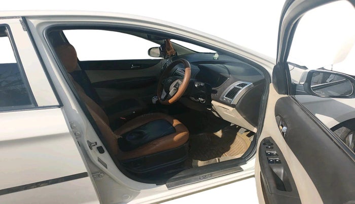 2014 Hyundai i20 SPORTZ 1.4 CRDI, Diesel, Manual, 1,76,012 km, interior