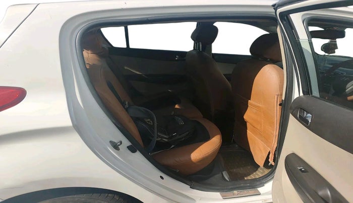 2014 Hyundai i20 SPORTZ 1.4 CRDI, Diesel, Manual, 1,76,012 km, interior