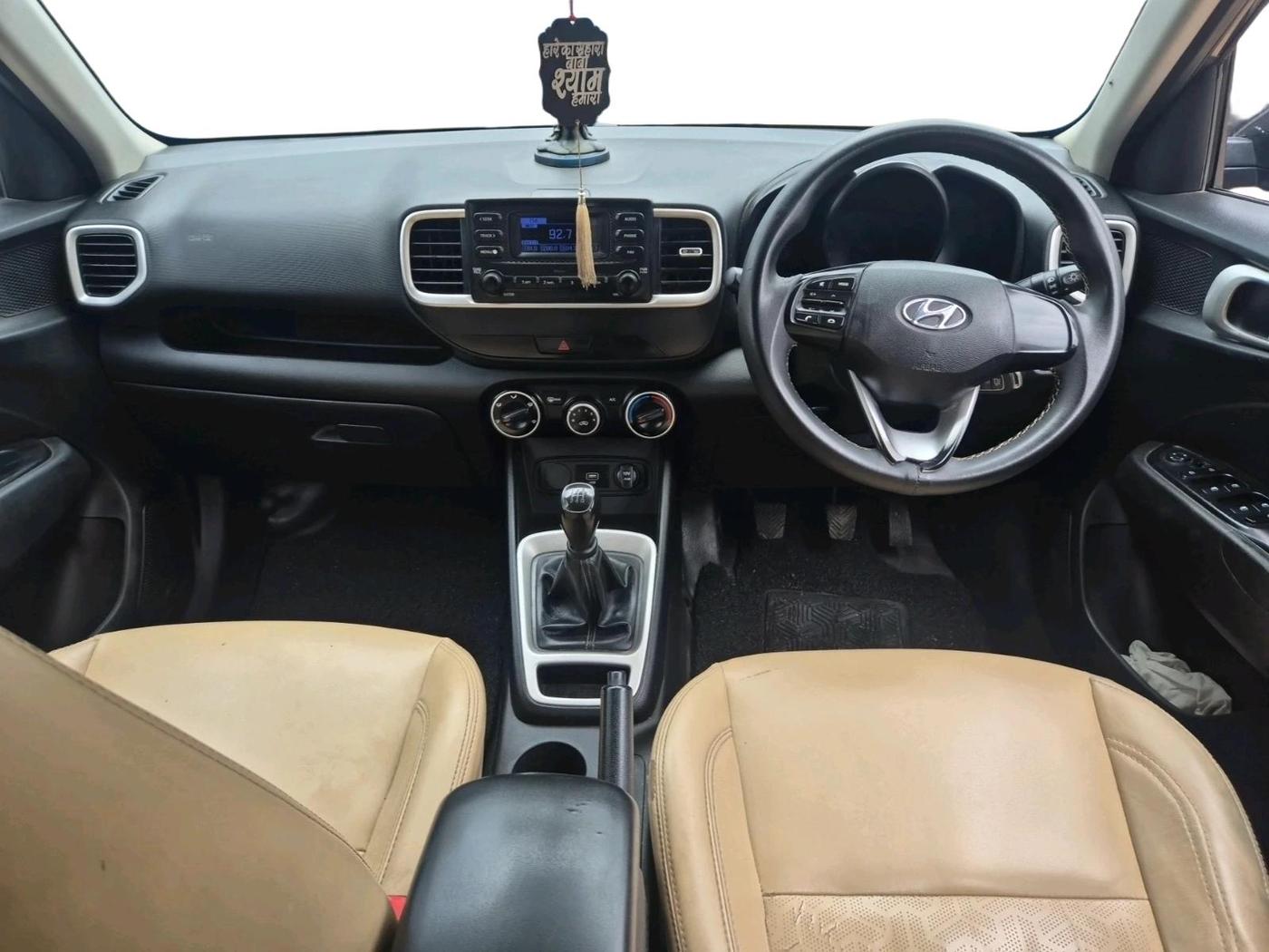 2021 Hyundai VENUE S 1.2, Petrol, Manual, 1,30,616 km, interior