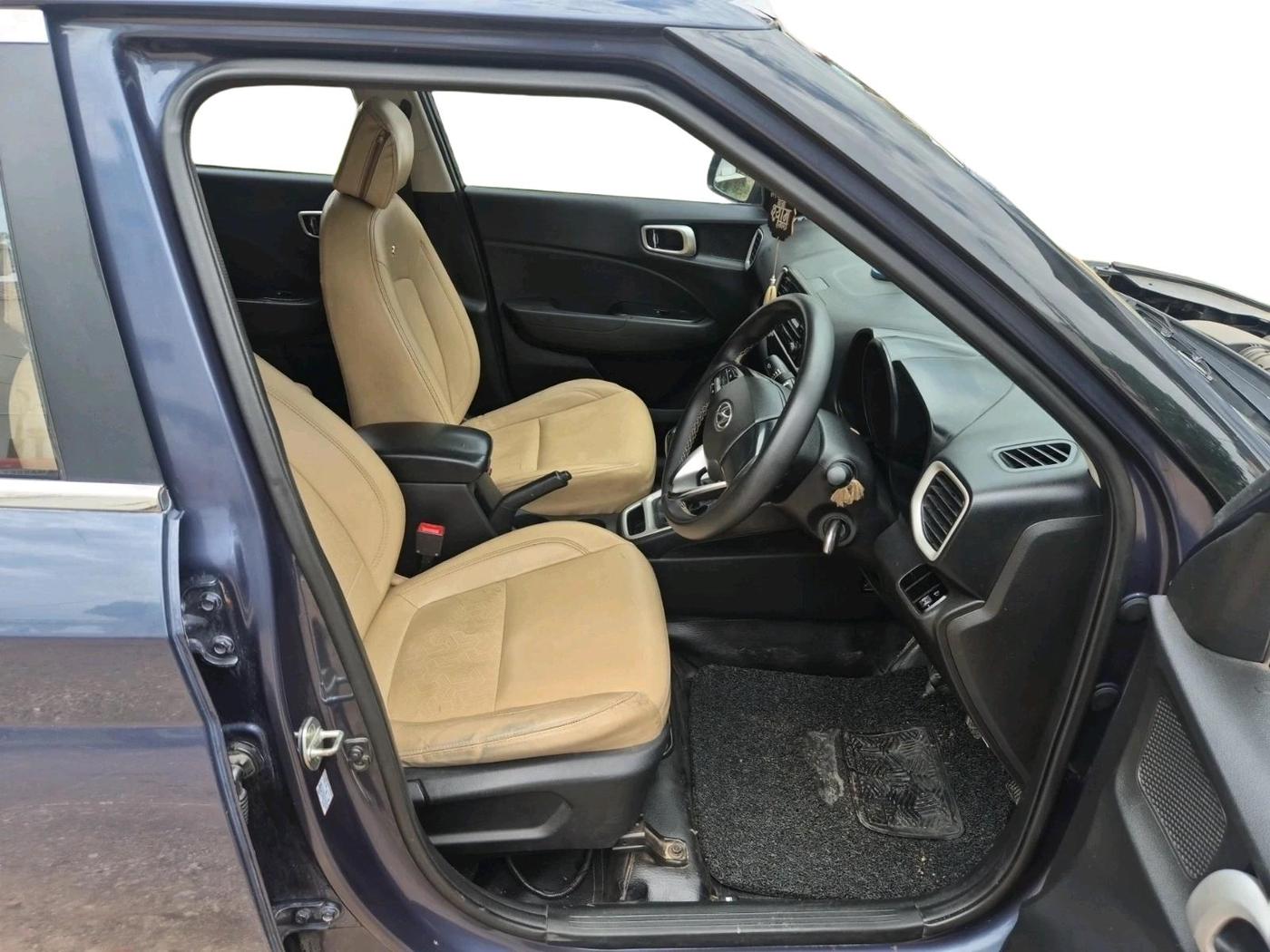 2021 Hyundai VENUE S 1.2, Petrol, Manual, 1,30,616 km, interior
