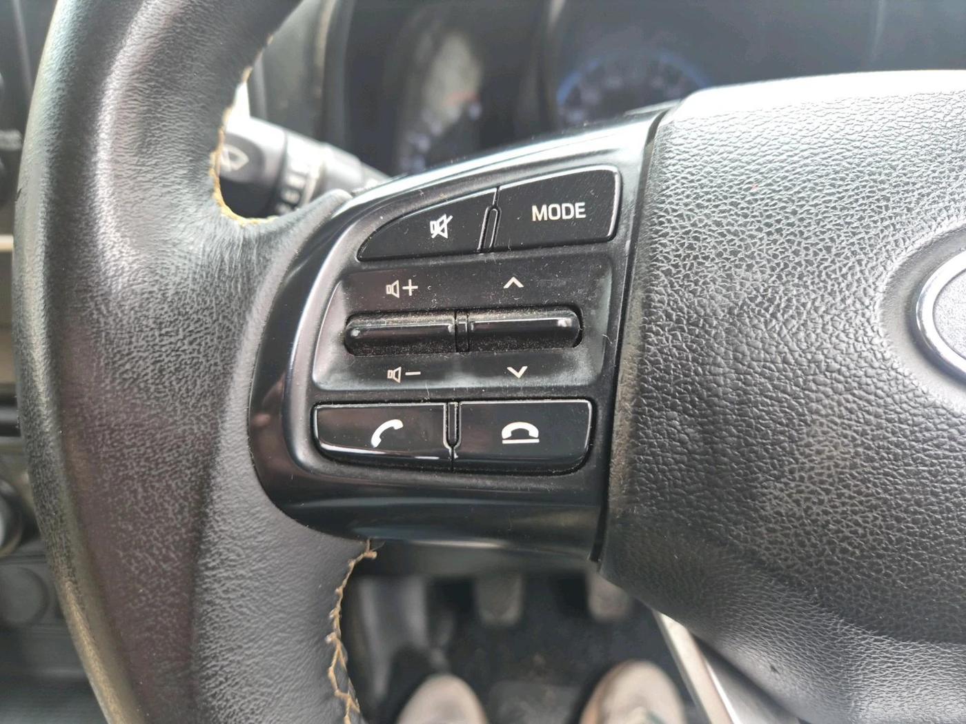 2021 Hyundai VENUE S 1.2, Petrol, Manual, 1,30,616 km, interior