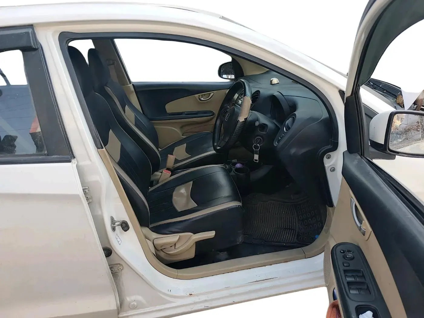 2015 Honda Amaze 1.2L I-VTEC VX AT, Petrol, Automatic, 87,516 km, interior
