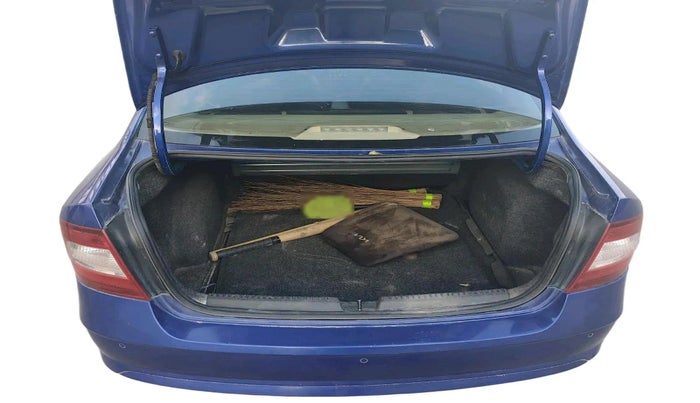 2019 Skoda Rapid AMBITION 1.5 TDI AT, Diesel, Automatic, 1,78,651 km, exterior