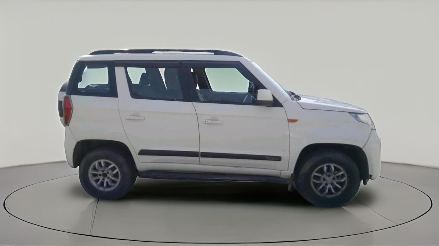 2016 Mahindra TUV300 T8 AMT, Diesel, Automatic, 92,401 km, exterior