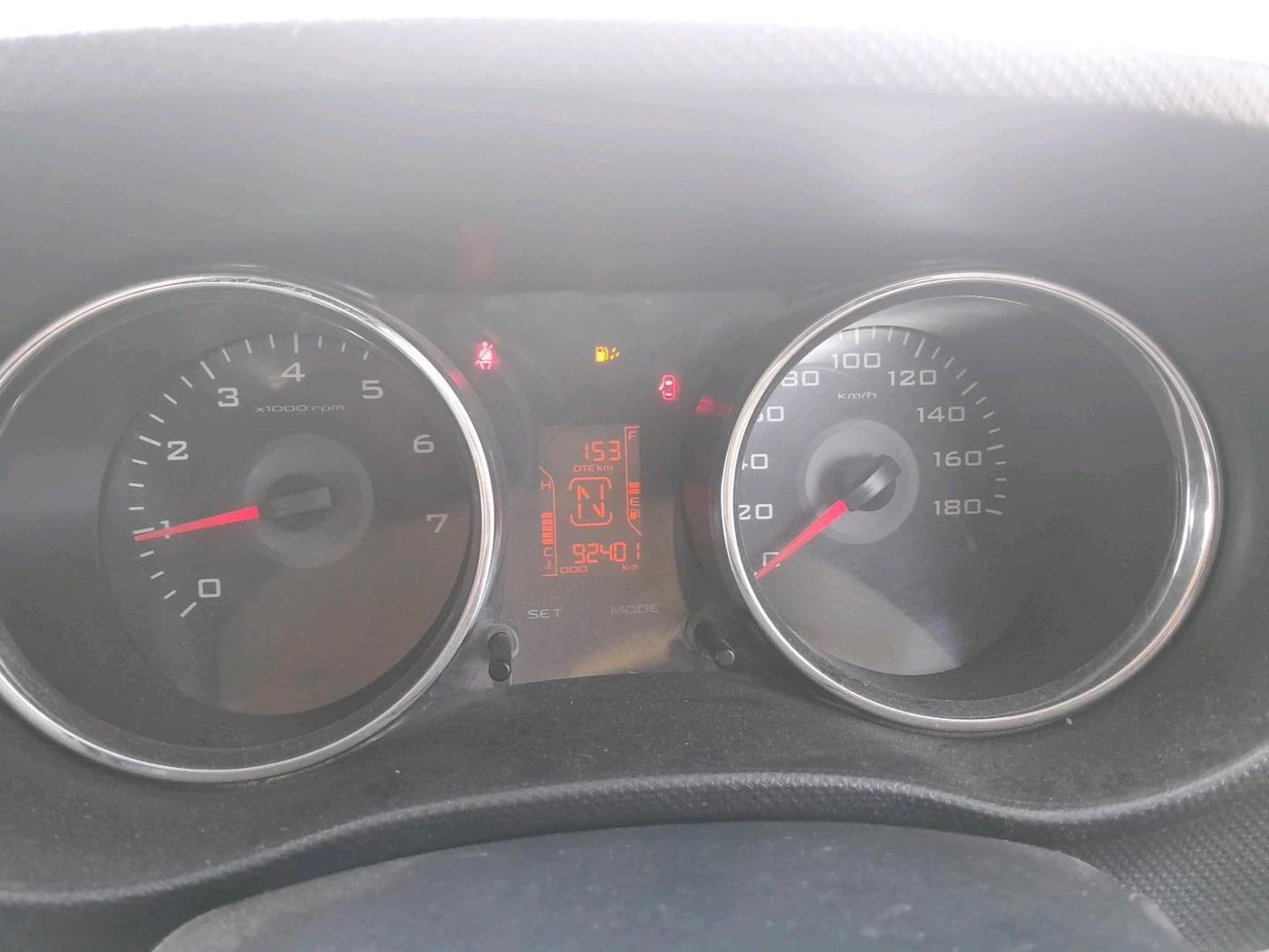 2016 Mahindra TUV300 T8 AMT, Diesel, Automatic, 92,401 km, interior