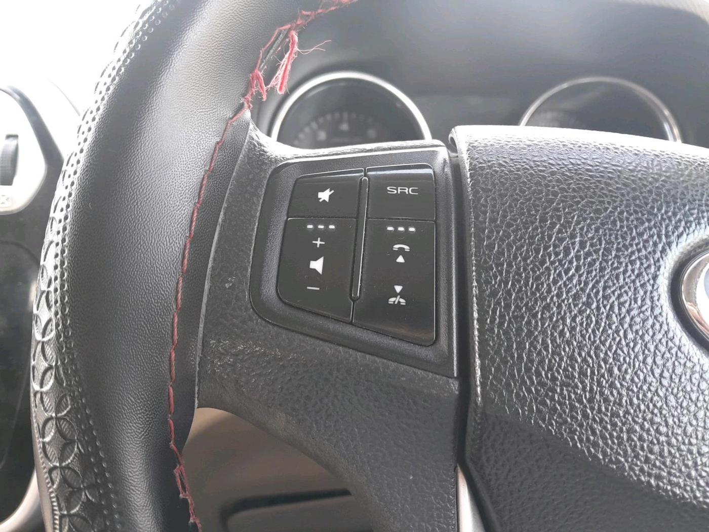 2016 Mahindra TUV300 T8 AMT, Diesel, Automatic, 92,401 km, interior