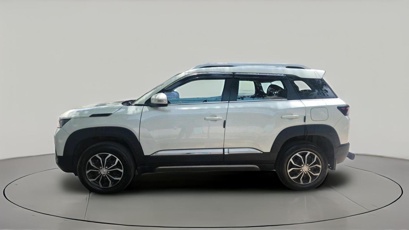 2022 Maruti BREZZA LXI SMART HYBRID, Petrol, Manual, 25,245 km, exterior