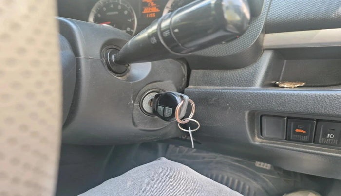 2017 Maruti Swift VXI, Petrol, Manual, 2,23,488 km, interior