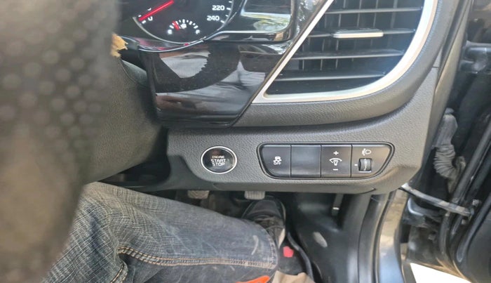 2022 KIA SELTOS HTK PLUS 1.5 DIESEL IMT, Diesel, Manual, 49,925 km, interior