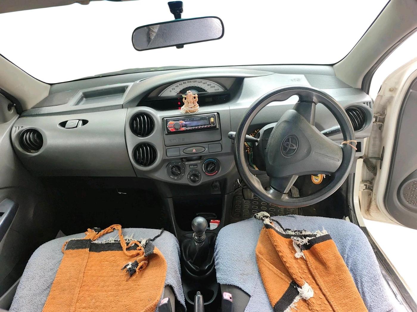2012 Toyota Etios GD, Diesel, Manual, 1,88,444 km, interior