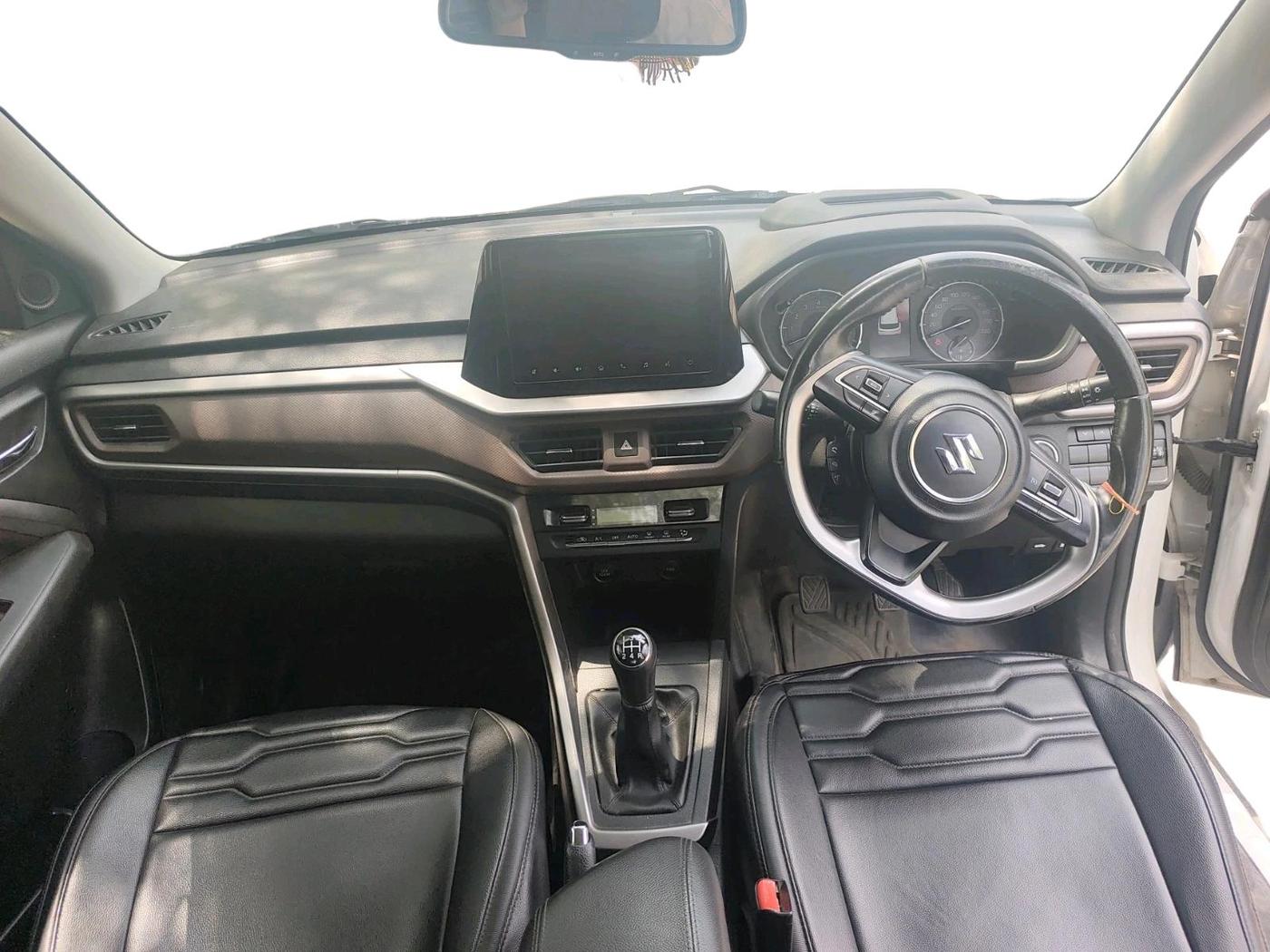 2023 Maruti BREZZA ZXI + SMART HYBRID, Petrol, Manual, 64,625 km, interior