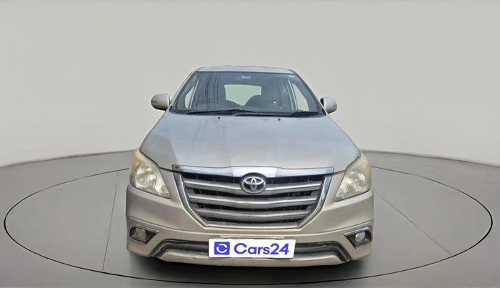 2014 Toyota Innova 2.5 VX 8 STR, Diesel, Manual, 1,36,218 km, exterior