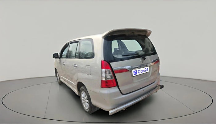 2014 Toyota Innova 2.5 VX 8 STR, Diesel, Manual, 1,36,218 km, exterior